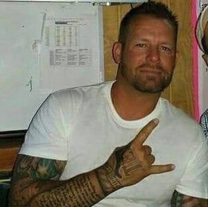 Meet your Posher, Ray